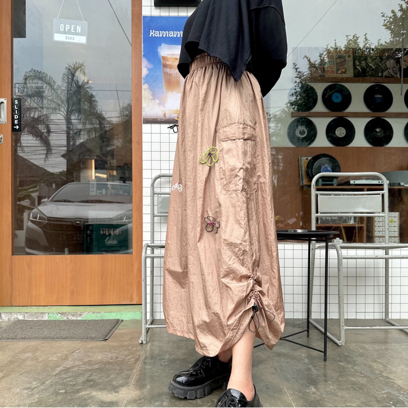 MOIZ PARACHUTE BY BOONAA | PARACHUTE SKIRTS PANTS CARGO | CELANA PARASUT PEREMPUAN | ROK PARASUT PEREMPUAN - Gambar 2